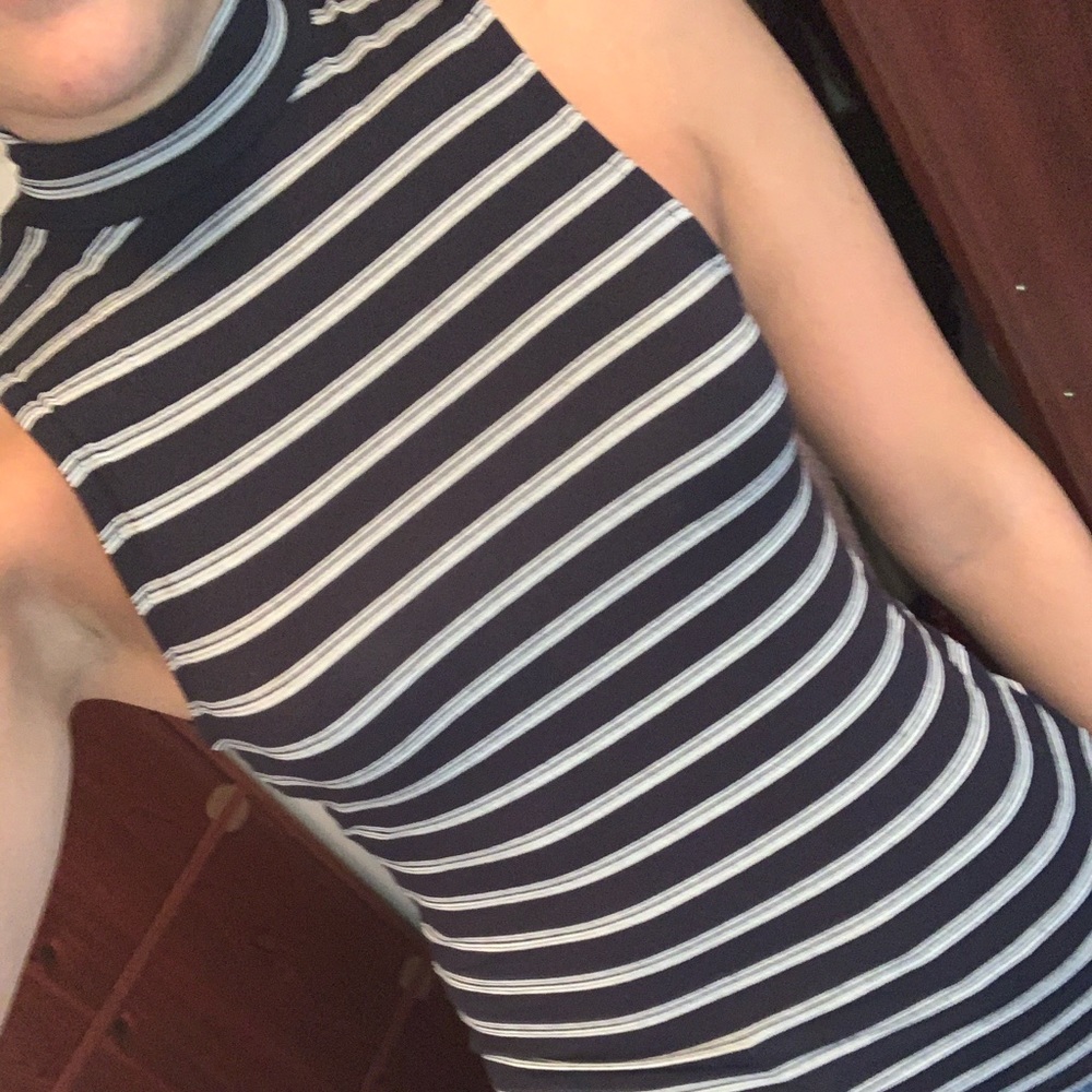 Turtleneck sleeveless tank